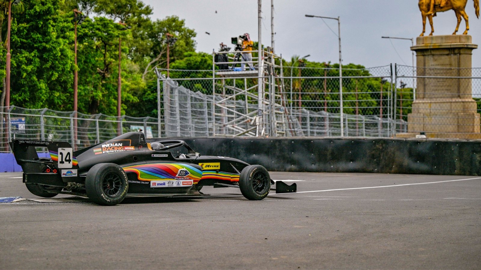 Race Image 3