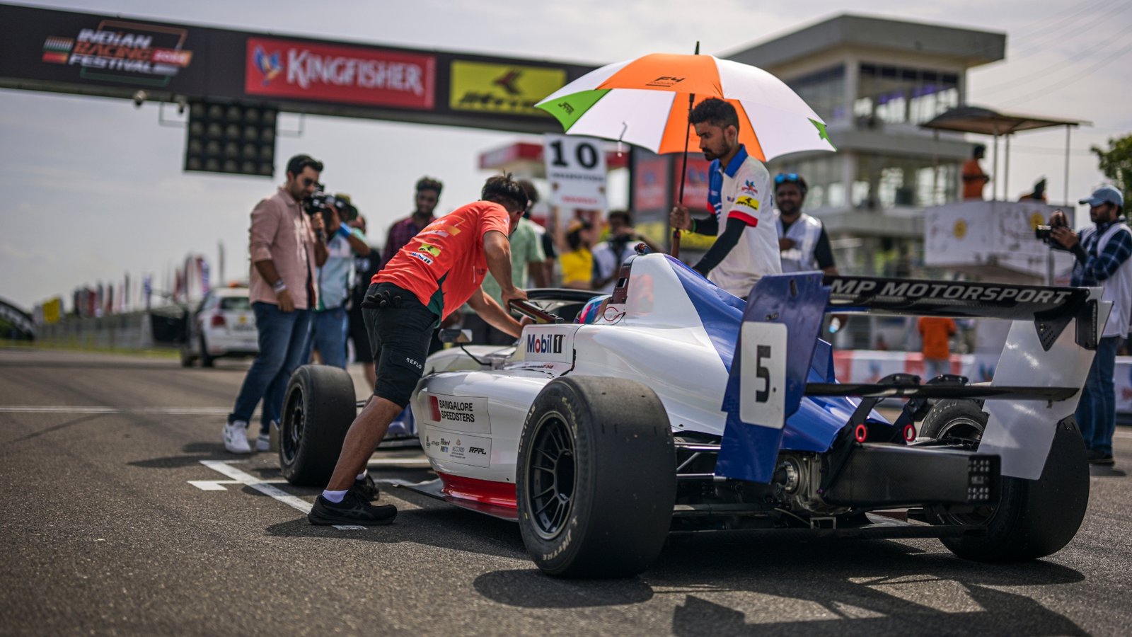Race Image 1
